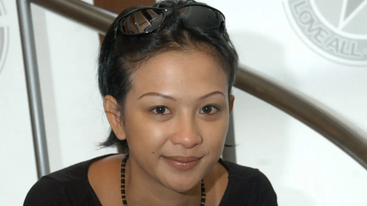 Ira Riswana alih profesi jadi perias mayat