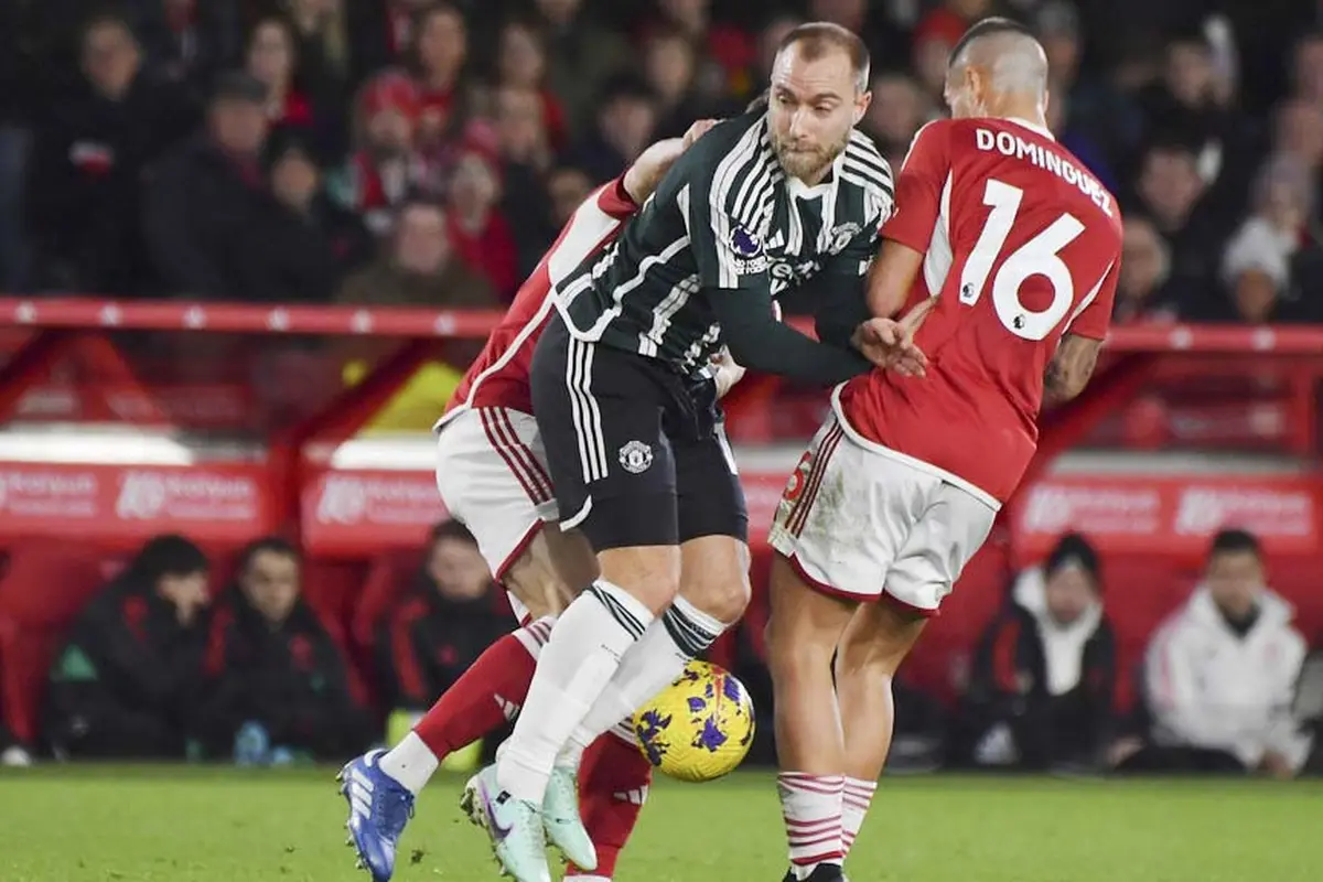 Foto: Melihat Setan Merah Menyerah di Markas Nottingham Forest, MU Angin-anginan di Liga Inggris