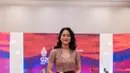 Prisia Nasution mengenakan dua look kebaya Bali sekaligus saat hadir di G20. Keduanya dipadukan dengan selendang lengkap dengan grunge berwarna emas. [instagram/prisia]