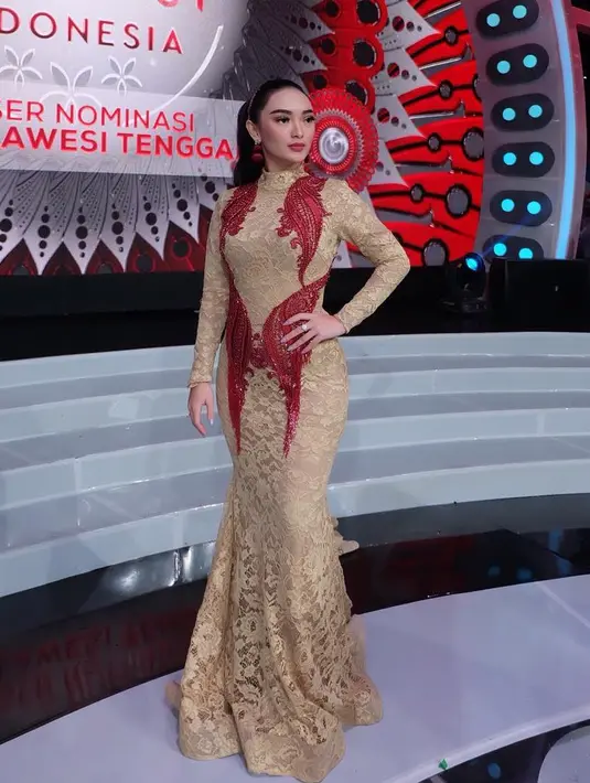 Penampilan bagi Zaskia Gotik adalah hal yang utama. Mengingat profesinya di dunia hiburan sebagai penyanyi dangdut yang selalu hadir menghibur para penggemar. (Instagram/zaskia_gotix)