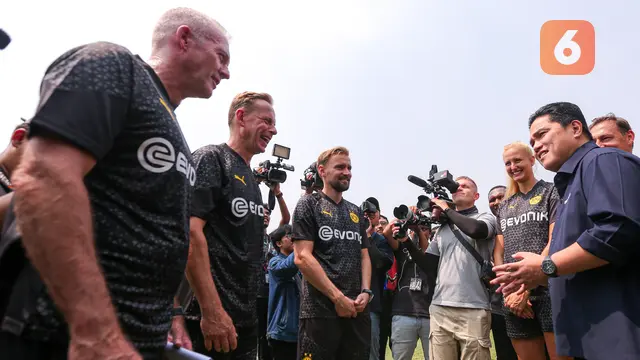 Foto: Keseruan Coaching Clinic Bareng Borussia Dortmund, Dibimbing Langsung oleh Tiga Legenda Die Borussen