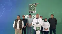 Ketua Fraksi PKB DPR RI Cucun Ahmad Sjamsurijal saat jumpa pres terkait Harlah PKB di Kantor DPP, Jakarta, Kamis, (20/7/2023). (Liputan6.com/Muhammad Radityo Priyasmoro)