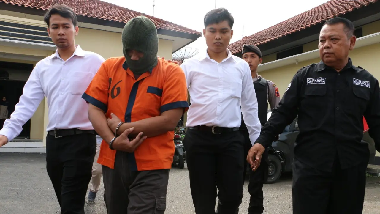 Penyidik Polres Kebumen baru memproses laporan satu korban dugaan pencabulan di bawah umur oleh HS alias Kanjeng Sultan. (Foto: Liputan6.com/Polres Kebumen/Muhamad Ridlo)