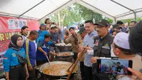 Pastikan Bantuan Tepat Sasaran, Gus Ipul dan Hidayattollah DPD Tinjau Lokasi Banjir di Kalsel