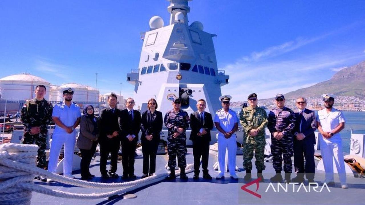 KRI Prabu Siliwangi Perkuat Diplomasi Angkatan Laut Indonesia di Afrika Selatan