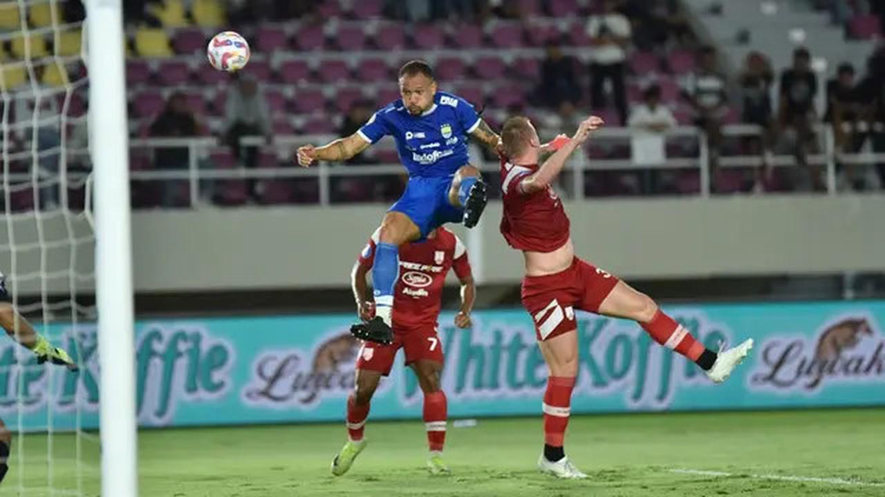 Kiper dan Fisioterapis Persib Alami Insiden Tidak Menyenangkan di Solo, Manajemen Klub Berharap Tak Terulang Lagi