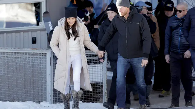 Meghan Markle, Duchess of Sussex dan Pangeran Harry, Duke of Sussex menghadiri Kamp Pelatihan Musim Dingin Satu Tahun To Go Invictus Games Vancouver Whistlers 2025 pada 14 Februari 2024 di Whistler, British Columbia.