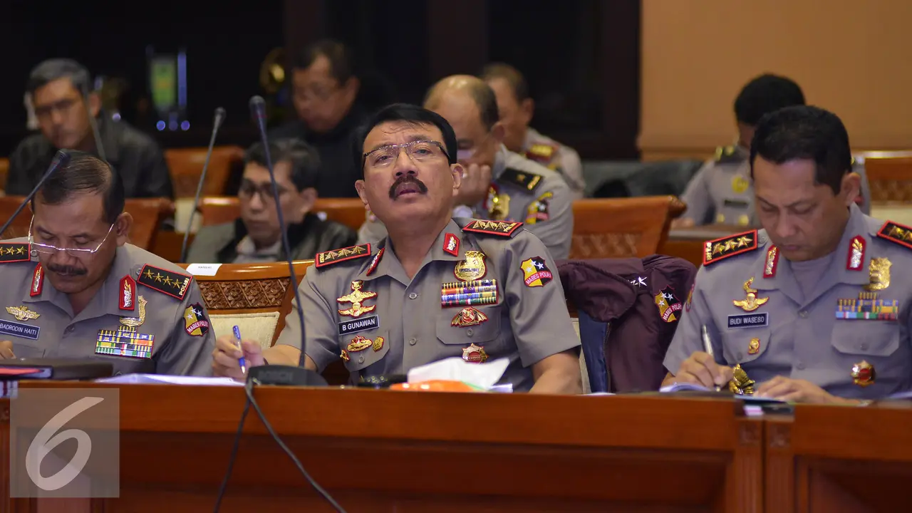 20150702-Kapolri-dan-Wakapolri-Raker-Dengan-Komisi-III-Jakarta-Budi-Gunawan-Badrodin-Haiti2