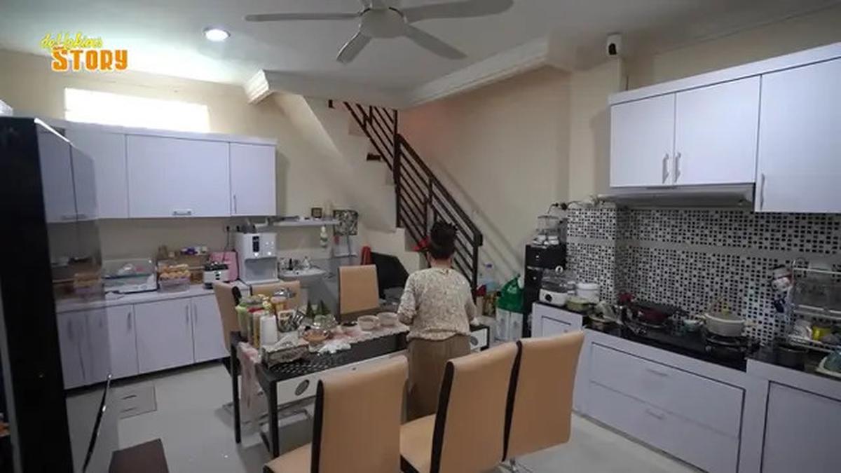 Desain Musala Rumah Ayu Ting Ting, Inspirasi Tata Ruang untuk Lahan Terbatas