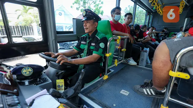 Foto: Penampakan Shuttle Bus Surabaya, Fasilitas Gratis Menuju Stadion Gelora Bung Tomo untuk Menyaksikan Piala Dunia U-17 2023