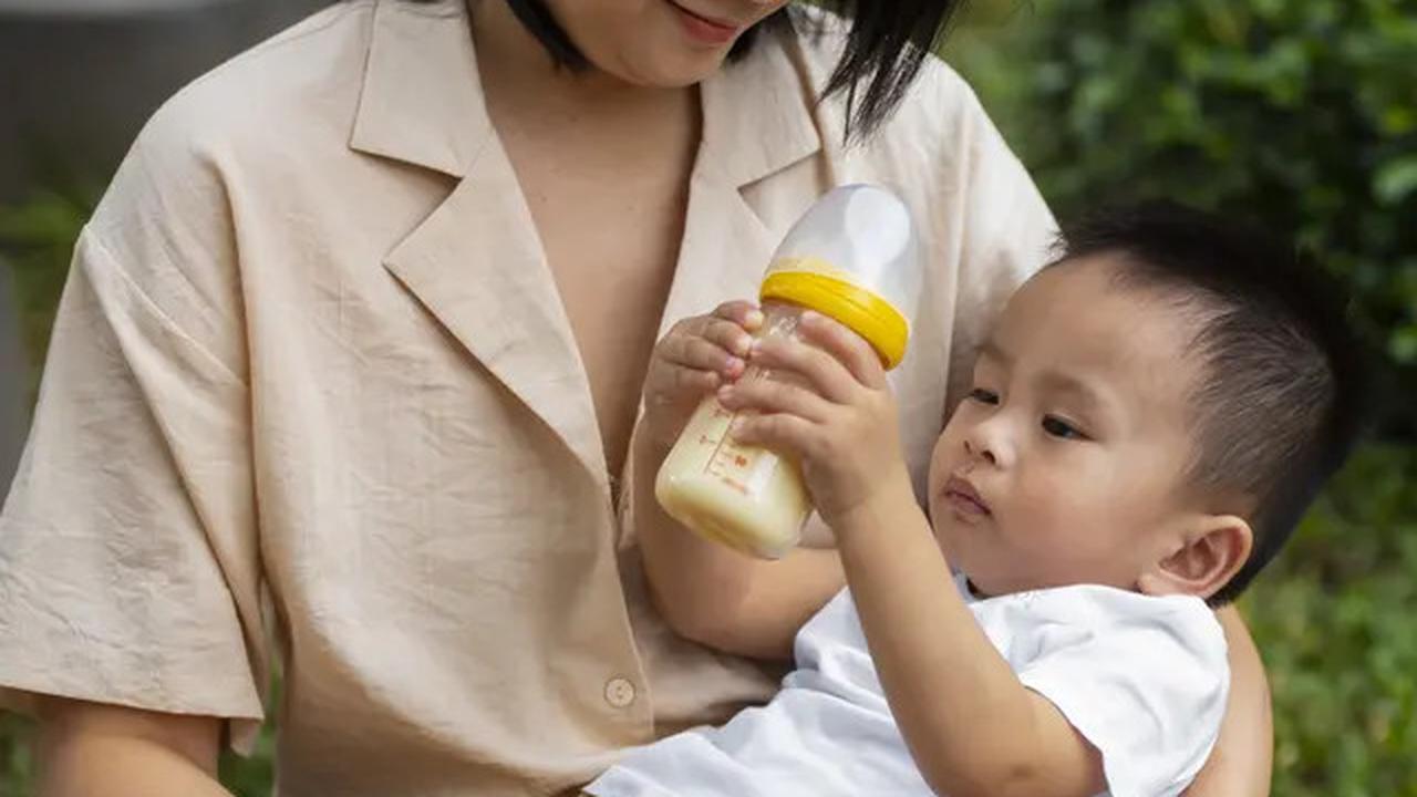 5 Tanda Dehidrasi pada Anak: Pahami Gejalanya Sejak Awal, Si Kecil Mungkin Terlihat Sehat!