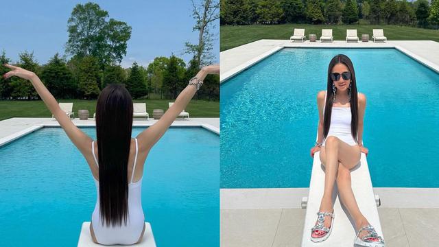 Desainer Vera Wang dalam pakaian renang one-piece berwarna putih.