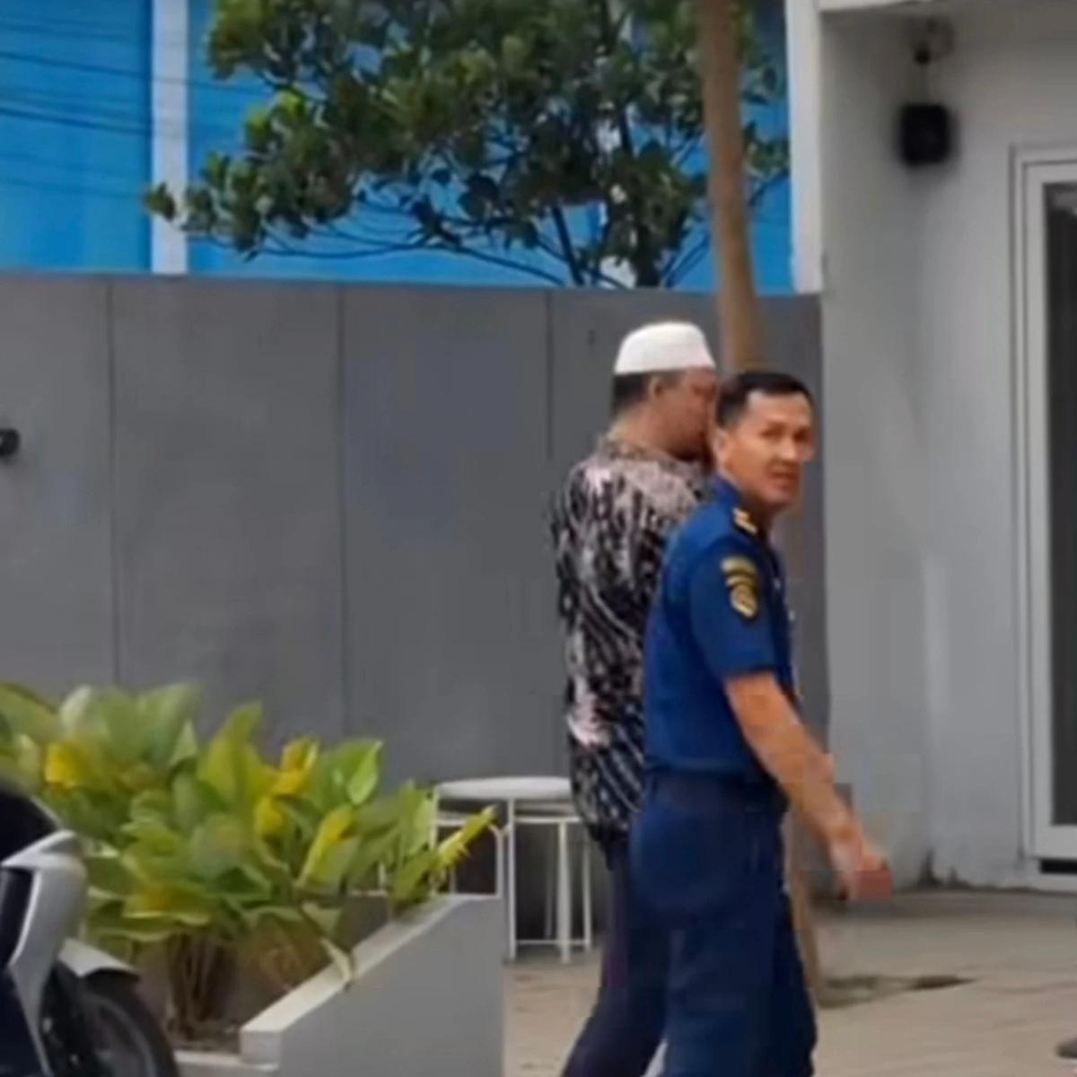 Kasus Korupsi Pertambangan di Kendari Nongkrong di Coffe Shop