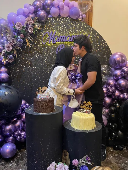 Aurel Hermansyah menggelar perayaan ulang tahun secara sederhana yang dihadiri oleh Atta Halilintar dan keluarganya. (Foto: instagram.com/aurelie.hermansyah)