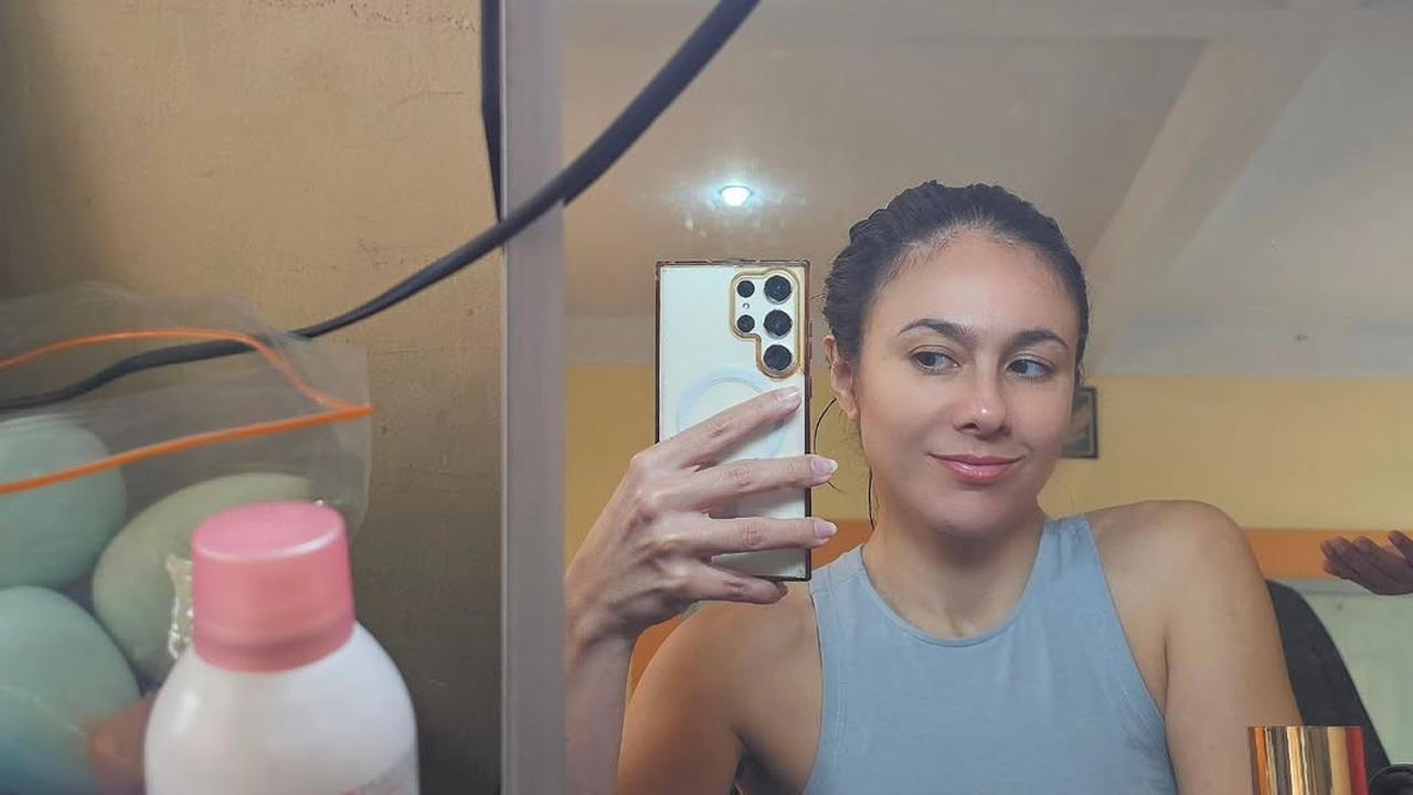 Ulang Tahun ke-44, Ini 6 Potret Cantik Wulan Guritno yang Wajah dan Vibenya Selalu Muda