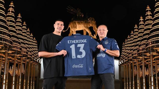 Neil Etheridge - Buriram