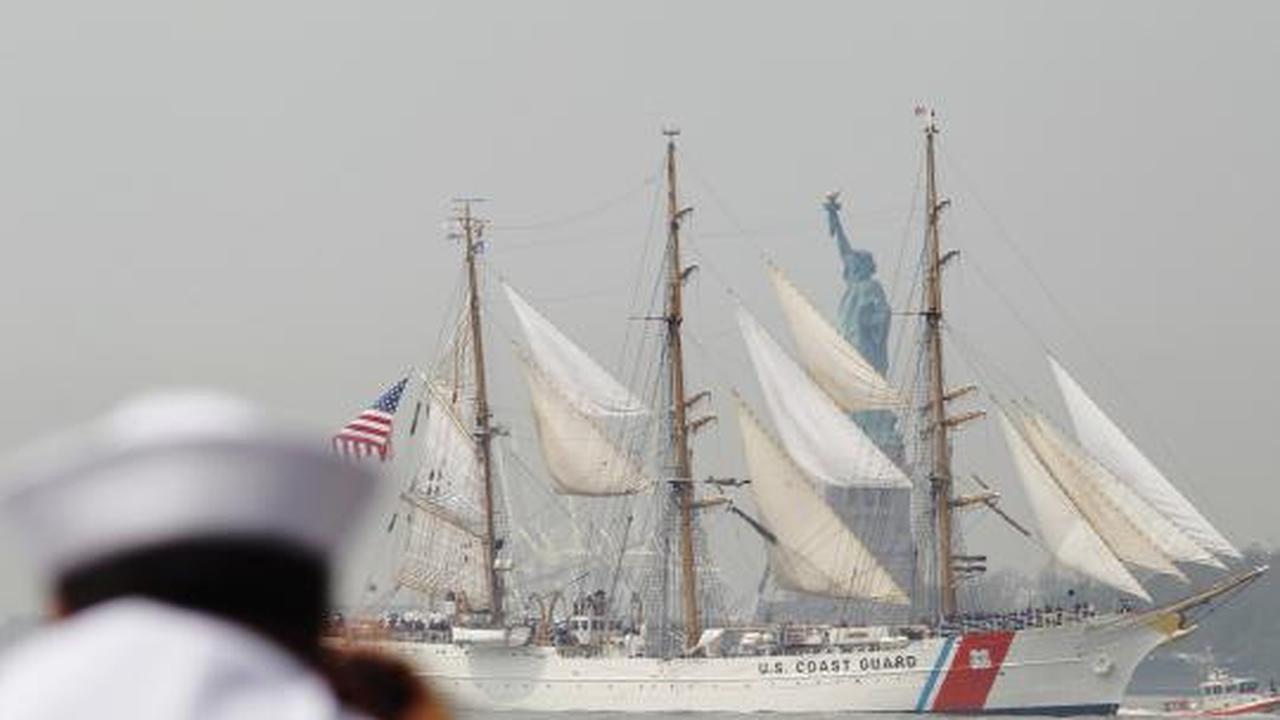 KRI Dewaruci ikut parade kapal perang di New York