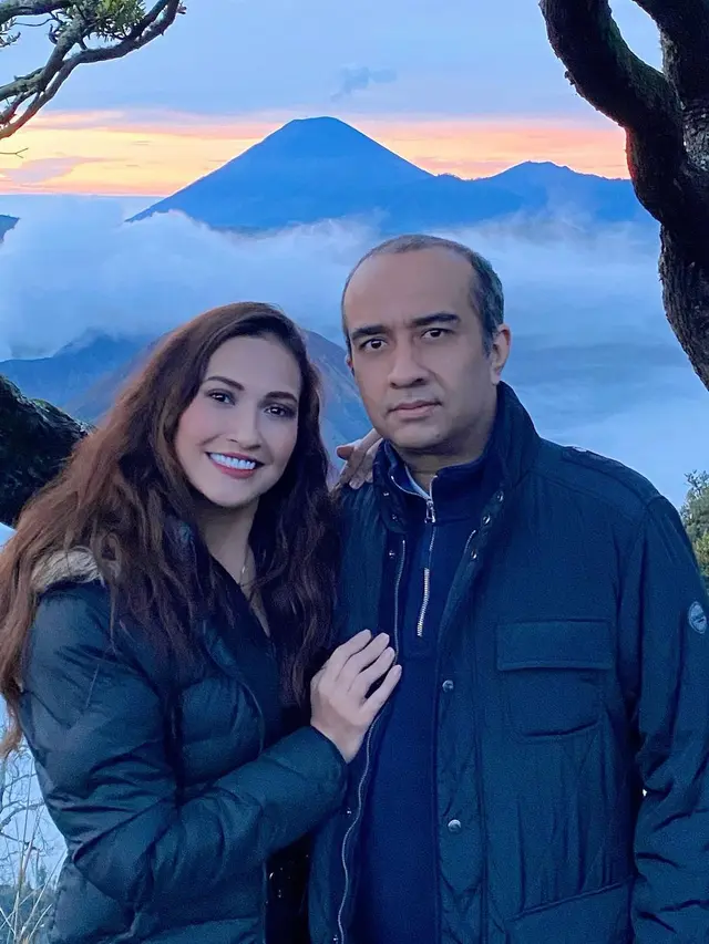 6 Potret Karenina Maria Anderson Bareng Suami yang Asli India, Harmonis 14 Tahun