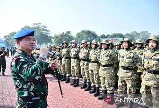 Peserta latsarmil dari pengelola KDMP dan KNMP mengikuti upacara pembukaan pelatihan diklat di lapangan Dirgantara AAU, Yogyakarta pada Rabu (17/6/2026). (Antara/Humas TNI AU)