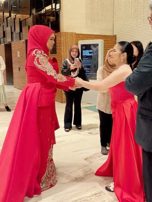 Ruth Sahanaya dan Siti Nurhaliza