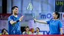 <p>Namun, berkat banyaknya dukungan untuk Ahsan dan Ziva membuat mereka bangkit dan mengamankan gim kedua dengan skor 21-16. (Bola.com/Bagaskara Lazuardi)</p>
