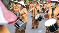 Grup marching band Opa-Oma di Desa Wisata Cisande, Sukabumi. (dok. Biro Komunikasi Publik Kemenparekraf)
