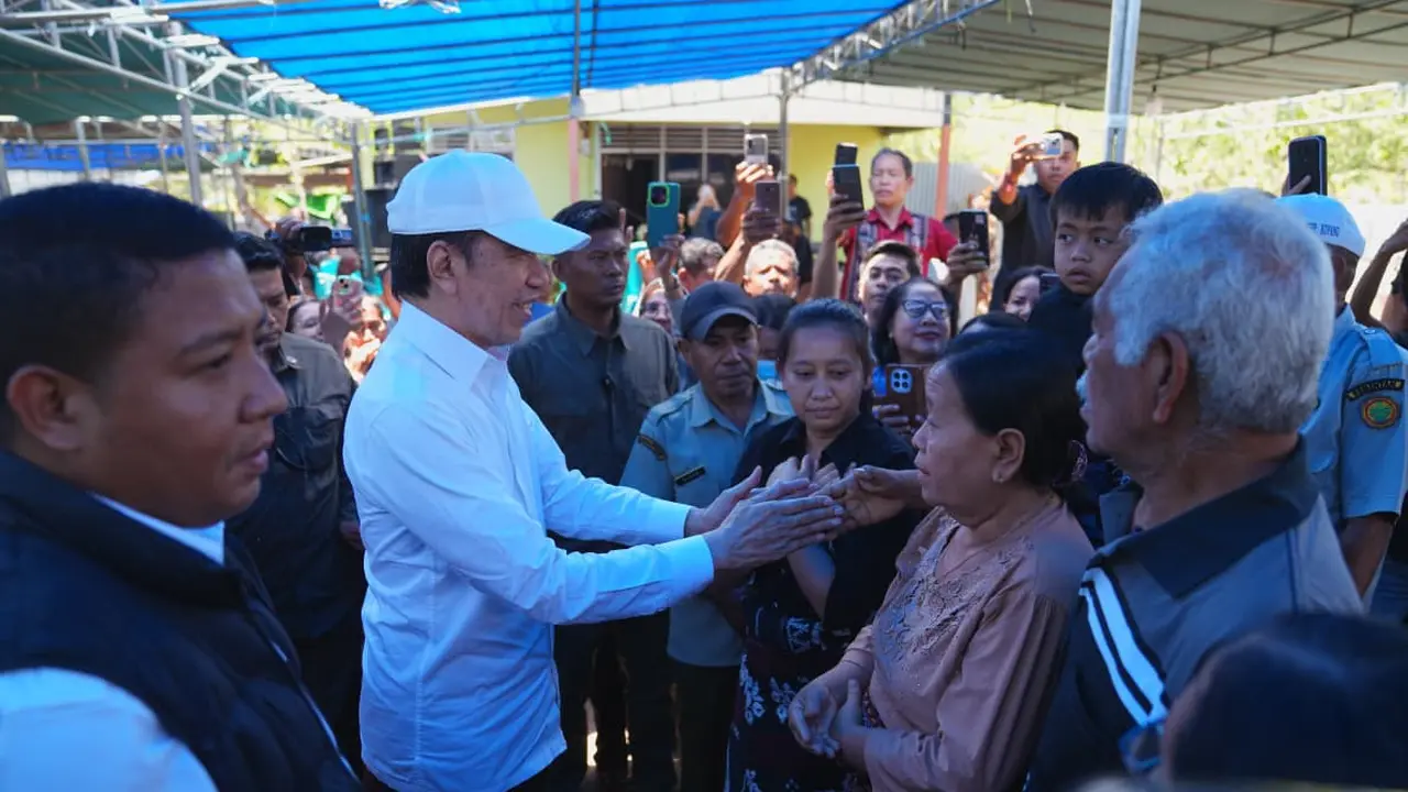 Jokowi ke rumah keluarga Alfonsius Albinus Mehan