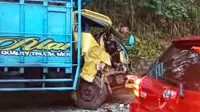 Kronologi Truk Oleng Hantam Colt Diesel di Sukabumi