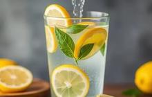 Begini Tips Konsumsi Infused Water bagi Penderita Darah Rendah ala Dokter Zaidul Akbar