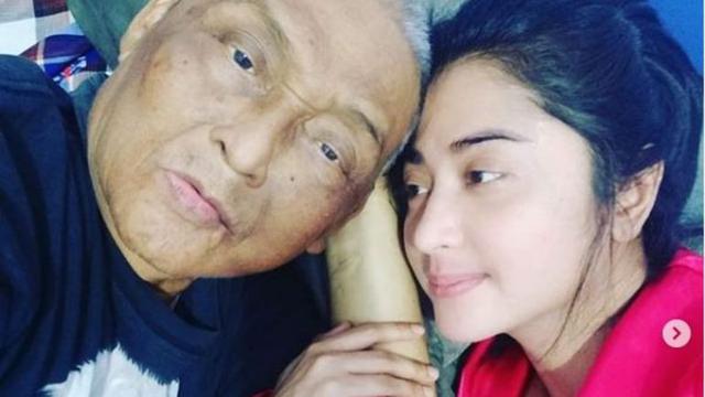 Dewi Perssik (Foto: Instagram/@dewiperssikreal)