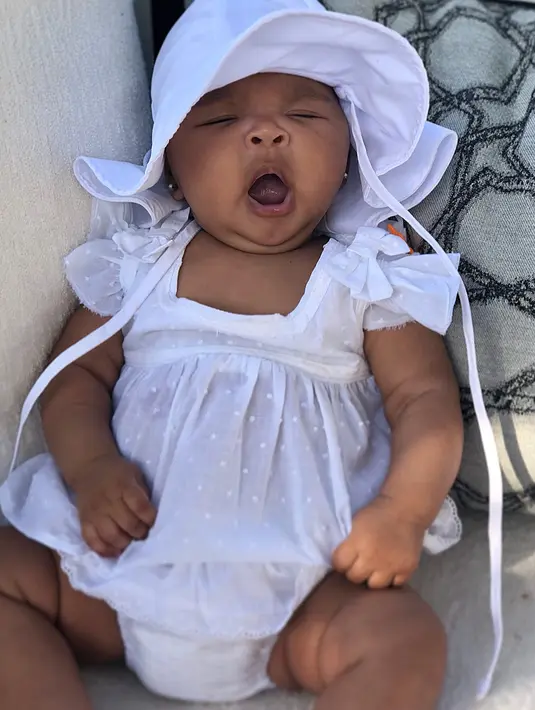 Sumber tersebut mengatakan bahwa True sudah membawa kebahagiaan untuk Khloe saat ini. (instagram/khloekardashian)