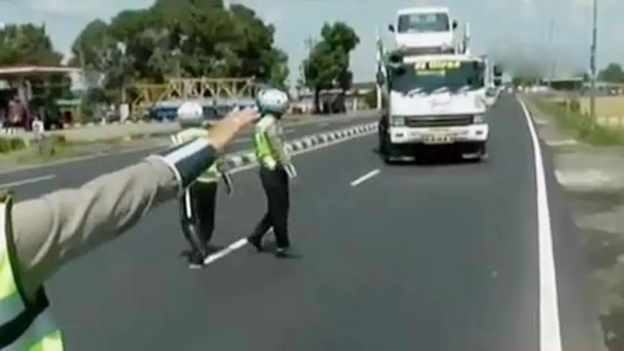 Truk Dikandangkan