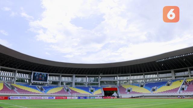 <span>Stadion Manahan Solo yang merupakan salah satu venue Piala Dunia U-20 Tahun 2023 kini digunakan untuk perhelatan Piala Menpora 2021. (Bola.com/M Iqbal Ichsan)</span>
