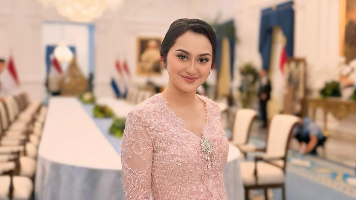 Momen Mendebarkan Memes Prameswari Nyanyi di Depan Ratu Belanda