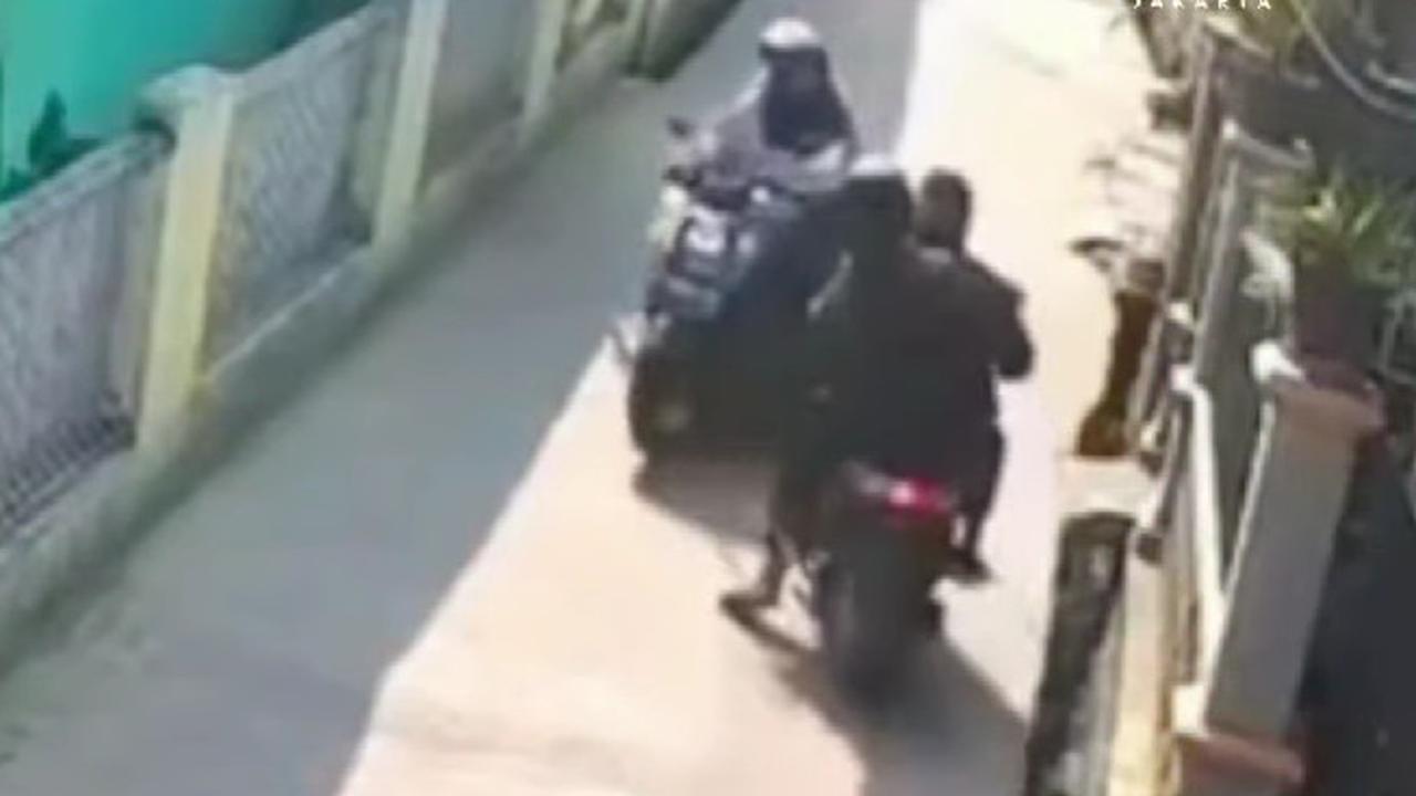 Viral Aksi Jambret di Bekasi, Emak-Emak Terjungkal dari Motor