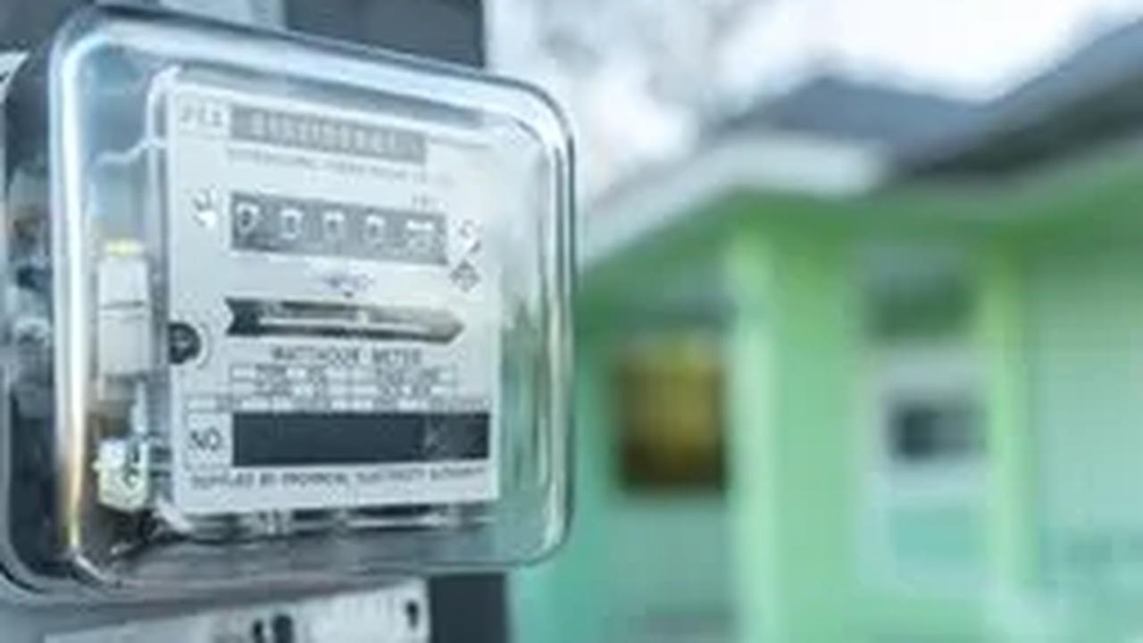Sebenarnya, bagi pengguna listrik prabayar, dapat menyesuaikan alarm untuk batas minimal kWh.