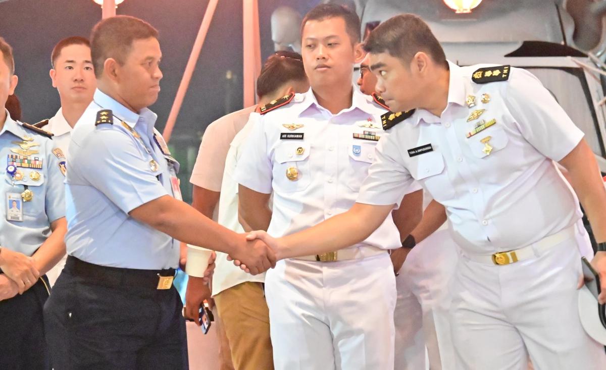 FOTO: Kaskoopsudnas Hadiri Resepsi Kapal Perang Jepang di Tanjung Priok