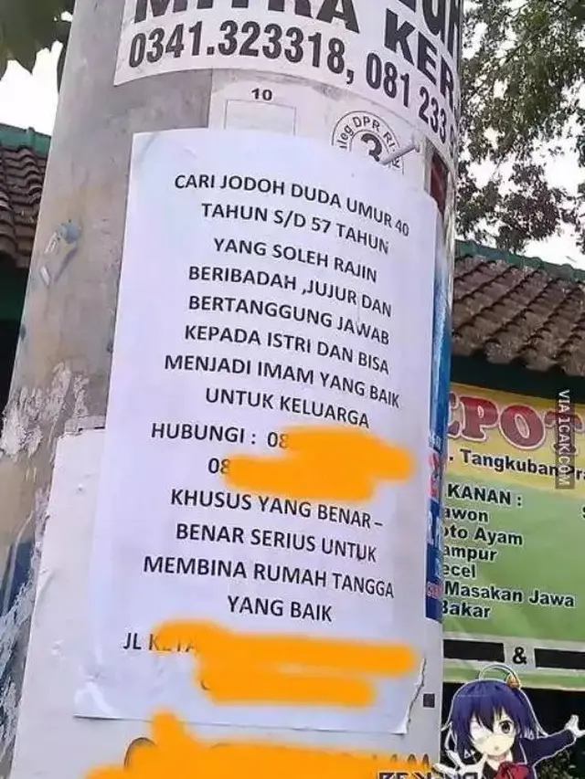 8 Potret Absurd Iklan Tempel di Tiang Listrik Ini Tulisannya Kocak