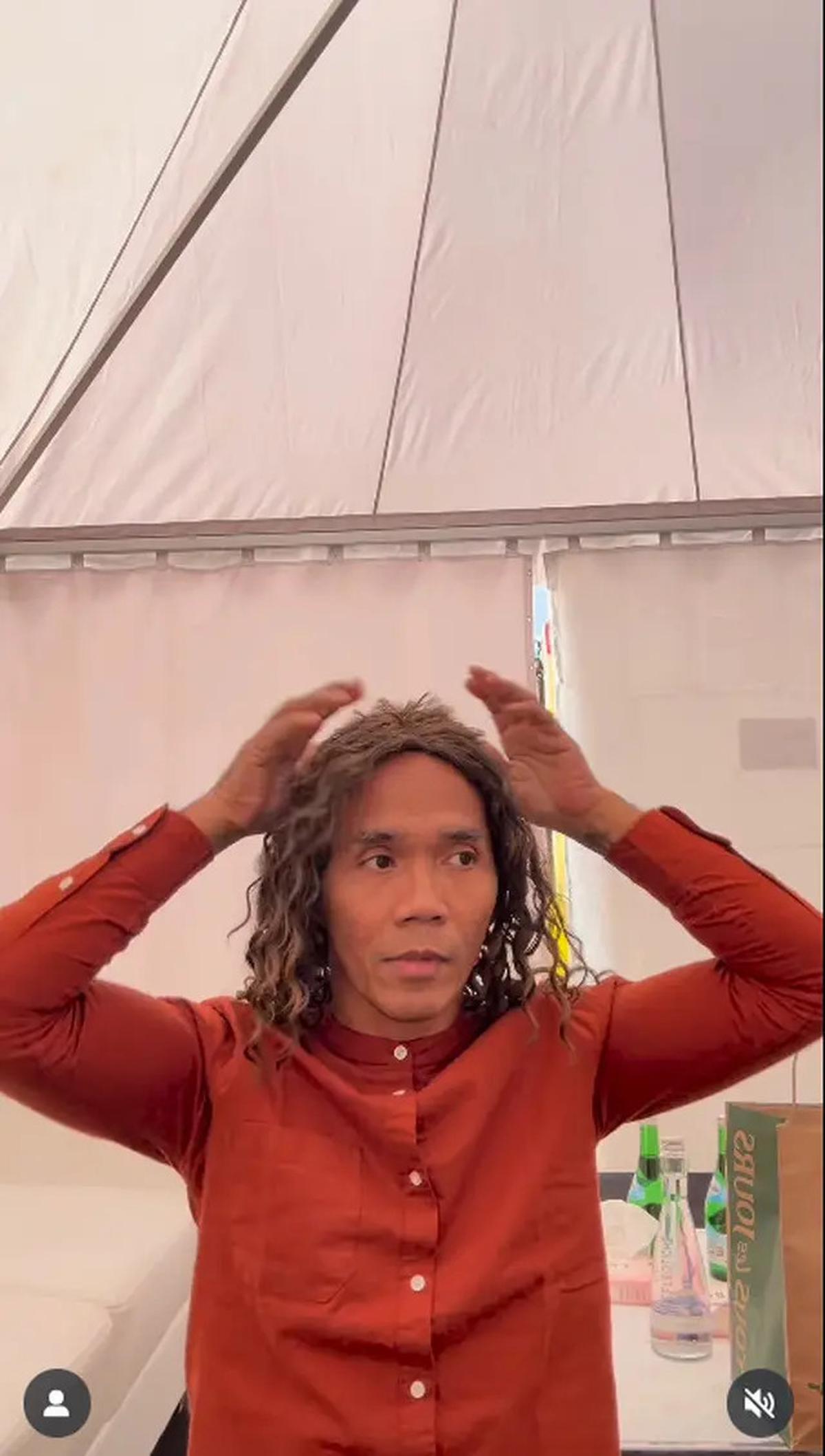 6 Potret Kaka Slank Pakai Wig Bikin Pangling, Penampilan Seperti di Awal Karier