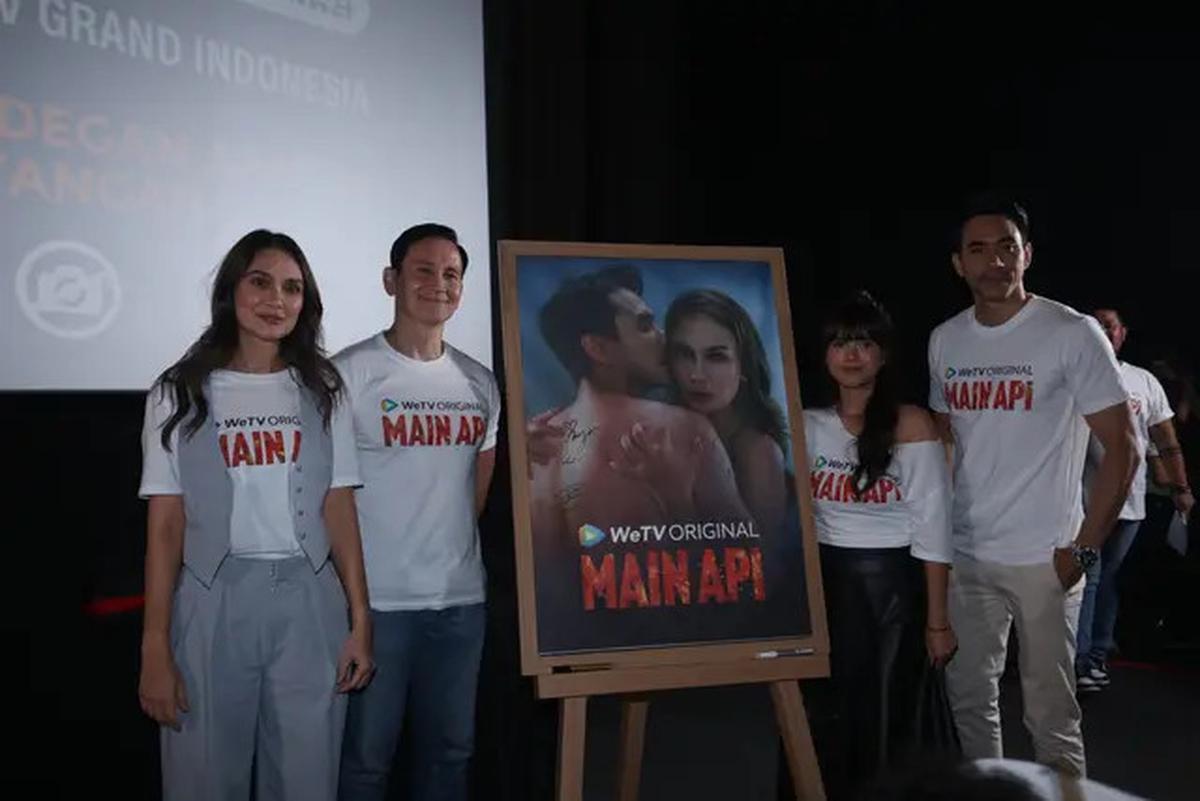 Luna Maya dan Darius Sinathrya Jalani Adegan Dewasa dalam Serial Main Api, Sepakati Hal-Hal yang Tak Boleh Dilakukan