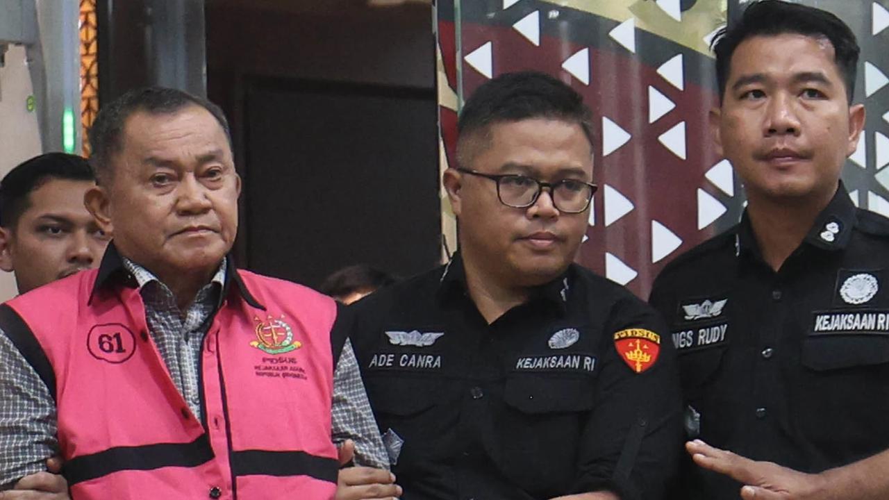 FOTO: Tiga Eks Pimpinan BGN Ditahan dalam Kasus Dugaan Korupsi Program MBG