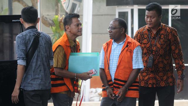 KPK Kembali Periksa Soetikno Soedarjo dan Mikael Kambuaya