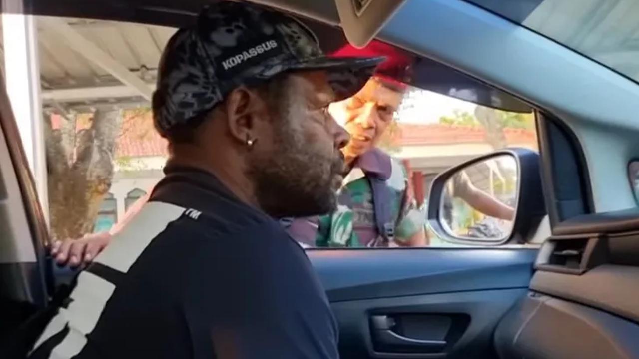 Moro Kogoya ke Markas Kopassus