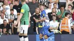Mencetak tiga gol alias hattrick dalam satu laga di Premier League Liga Inggris tentu merupakan momen fantastis dan tak terkupakan bagi seorang pemain. Apalagi jika sang pemain masih tergolong sebagai pemain muda yang belum berpengalaman. Seperti para pemain berikut yang masuk dalam daftar 5 pencetak hattrick termuda di Premier League hingga saat ini. (PA via AP Photo/Steven Paston)