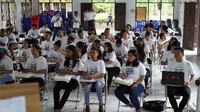 Kementrian Komunikasi dan Informatika bekerja sama dengan Konferensi Waligereja Indonesia (KWI) menyelenggarakan Forum Sosialisasi dan Literasi Media bertajuk "Taat Agama, Bergaul Harmonis, Sopan Berkomunikasi." ( Fotografer : Kevin S Putra)