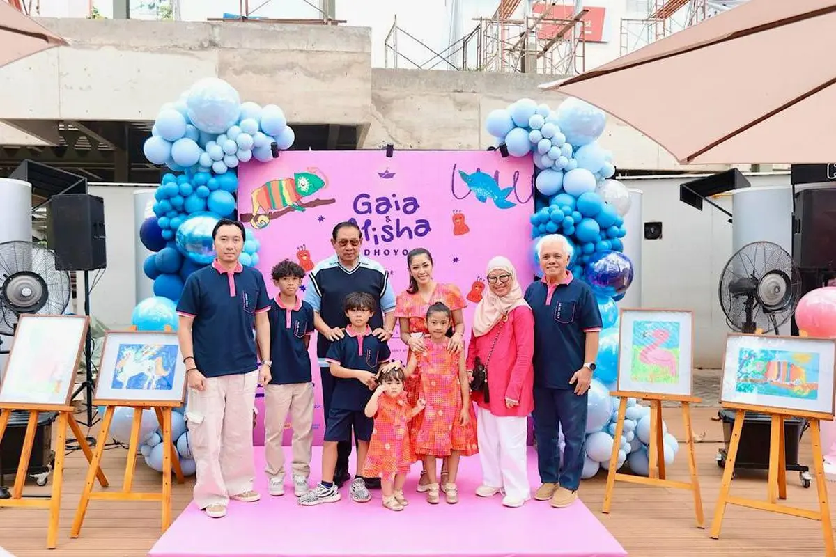 Ibas dan Aliya Rajasa Dukung Kreativitas Anak