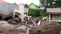 Banjir bandang menerjang kawasan Tanah Datar Sumbar, sebanyak 29 orang masih dinyatakan hilang. (Liputan6.com/ Dok Ist)