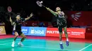 Pebulu tangkis ganda putra Indonesia, Fajar Alfian/Muhammad Sohibul Fikri berusaha mengembalikan kok ke arah wakil China, Chen Bo Yang dan Liu Yi dalam laga 32 besar Indonesia Open 2026 di Istora Senayan, Jakarta, Rabu (03/06/2026). (Bola.com/Bagaskara Lazuardi)