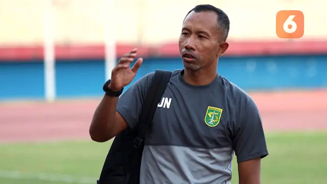 Uston Nawawi