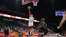 Pemain Jepang, John Lawrence Harper Jr. (putih), melepaskan tembakan untuk mencetak angka saat menghadapi Timnas Basket Indonesia dalam pertandingan Grup A Asian Games 2026 di Aichi International Arena, Nagoya, Jepang, Kamis (10/9/2026). Jepang menang telak 98-53 atas Indonesia. Kekalahan ini turut membuat langkah Timnas basket putra Indonesia terhenti di fase grup. (JIJI PRESS/AFP/Japan OUT)